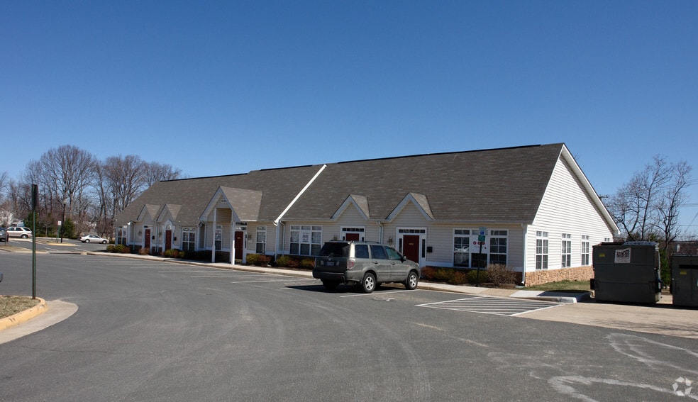 Primary Photo Of 20604 Gordon Park Sq, Ashburn Medical For Sale