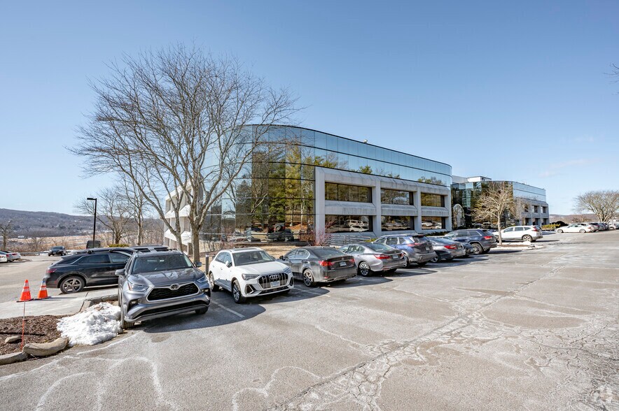 More Photos Of 83 Wooster Heights Rd, Danbury Office For Lease