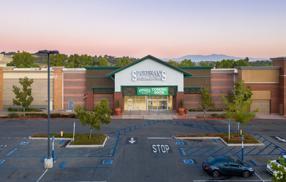 More Photos Of 2430-3485 Cajalco Rd, Corona Unknown For Lease