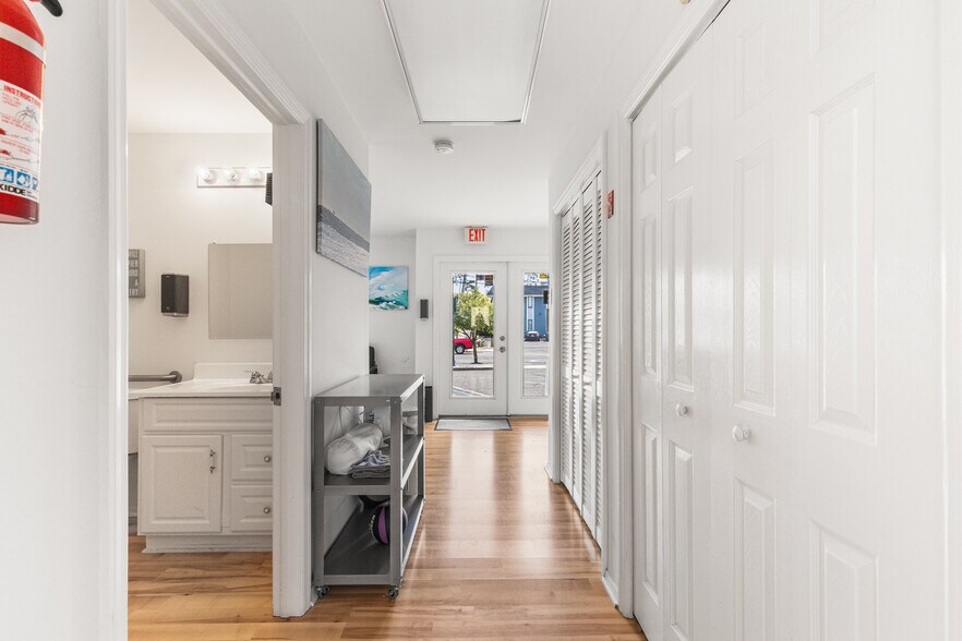 More Photos Of 2417 Bridge Ave, Point Pleasant Office For Sale