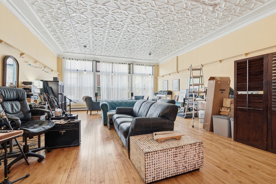 More Photos Of 284 High St, Holyoke Storefront Retail Residential For Sale