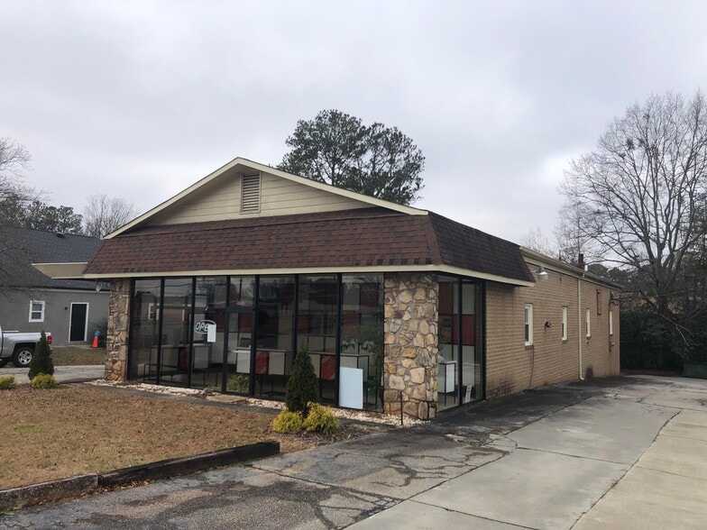More Photos Of 2310 Lawrenceville Hwy, Decatur Freestanding For Sale
