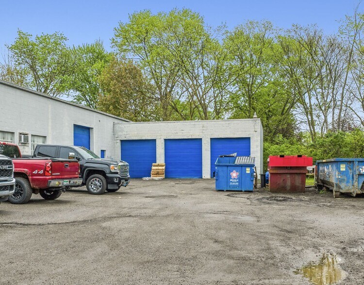 More Photos Of 25040 Van Born Rd, Dearborn Heights Manufacturing For Sale
