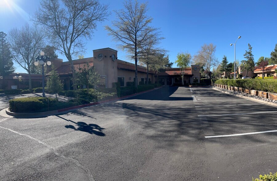 More Photos Of 6490 S McCarran Blvd, Reno Office For Lease