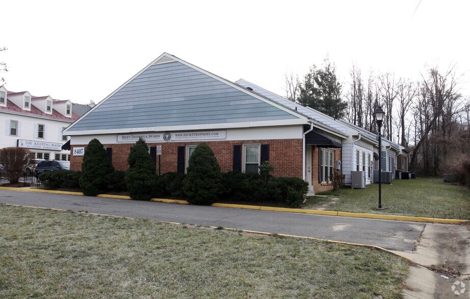 More Photos Of 8407 Richmond Hwy, Alexandria Storefront For Lease