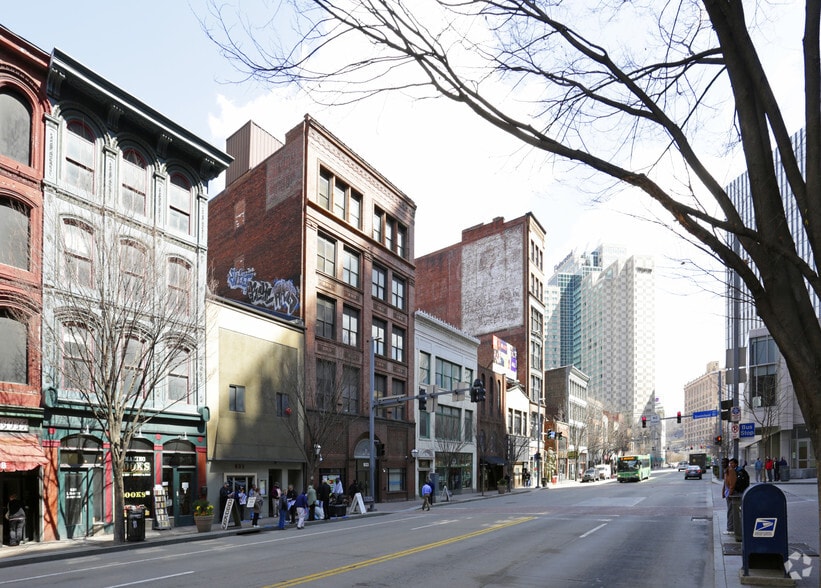 More Photos Of 929 Liberty Ave, Pittsburgh Storefront Retail Residential For Lease