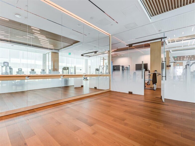 More Photos Of 1000 W 8th St, Los Angeles Apartments For Lease