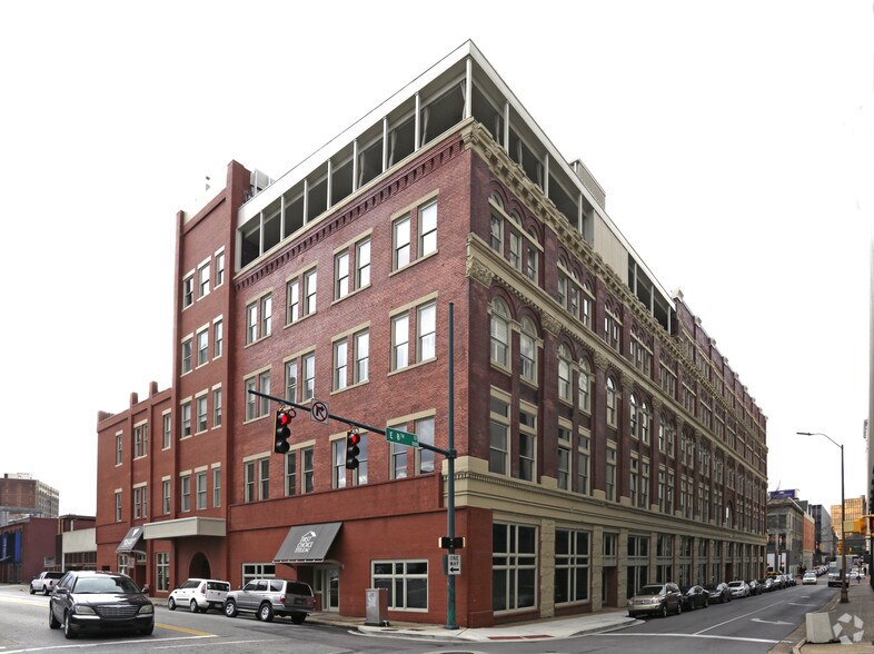 More Photos Of 800 Market St, Chattanooga Apartments For Lease