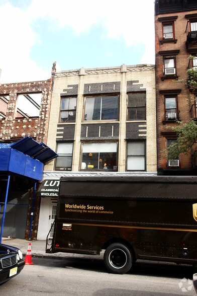 More Photos Of 341 W 44th St, New York Loft Creative Space For Sale