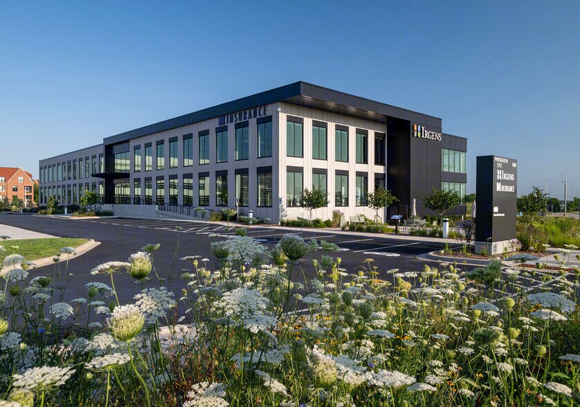 Primary Photo Of 1401 Discovery Pky, Milwaukee Office For Lease