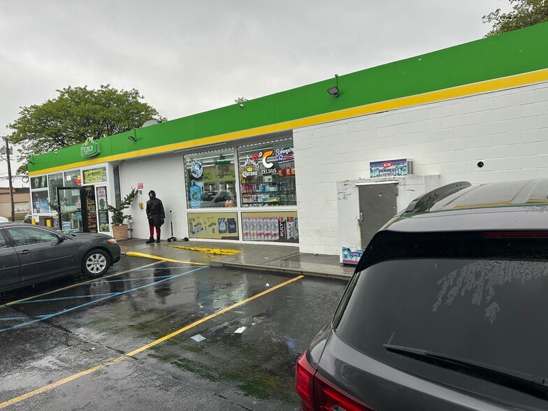 More Photos Of 1127 Broadway, Farmingdale Service Station For Sale