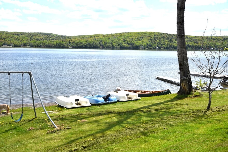 More Photos Of 109 Sinclair Rd, Sinclair Sports And Entertainment For Sale