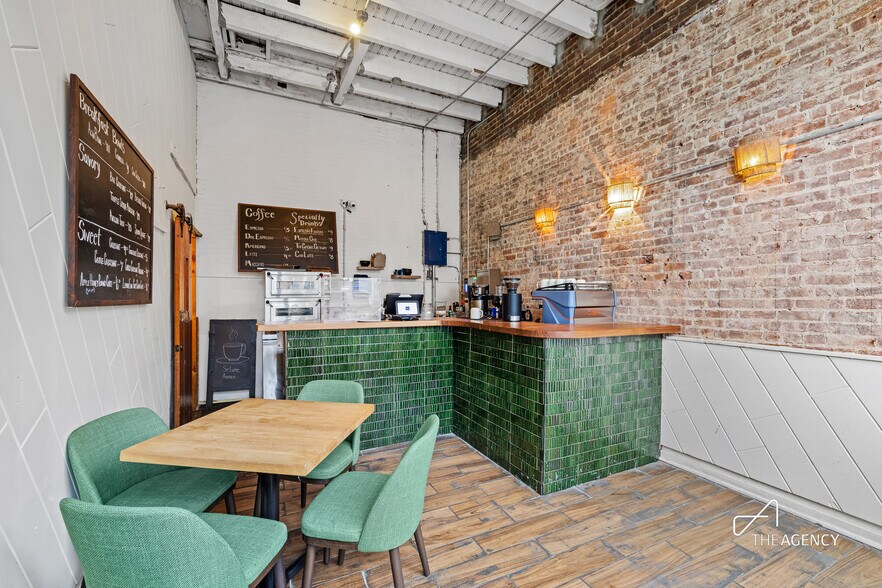 More Photos Of 478 Halsey St, Brooklyn General Retail For Lease