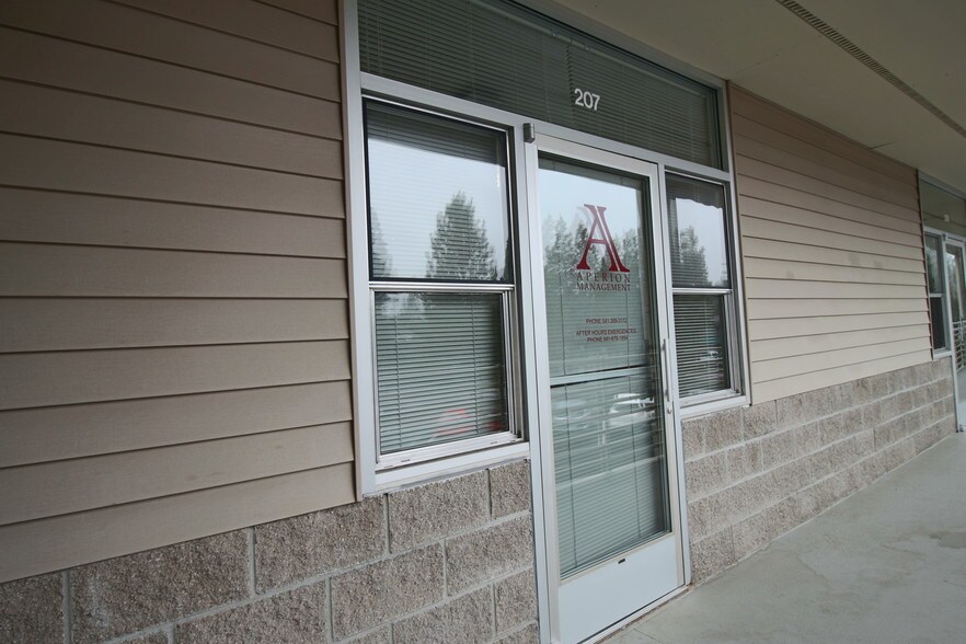 More Photos Of 56835 Venture Ln, Sunriver Office For Lease