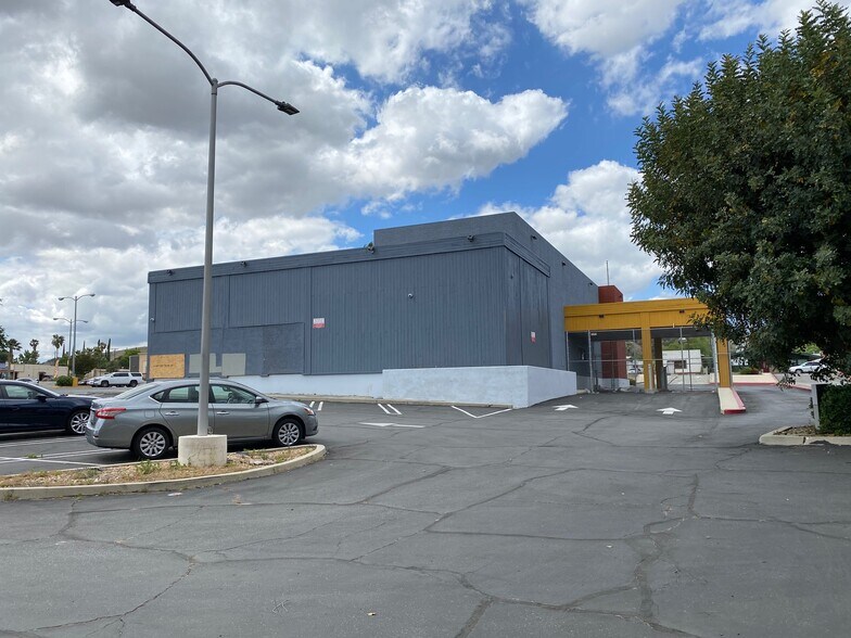 More Photos Of 1374 W Ramsey St, Banning Bank For Lease