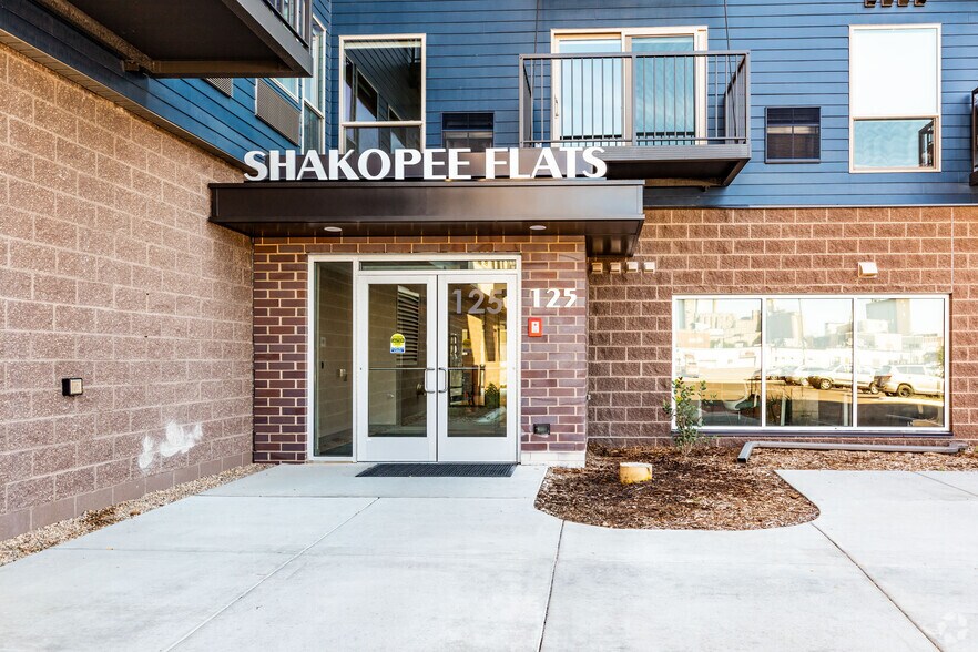 More Photos Of 125 Scott St N, Shakopee Apartments For Lease