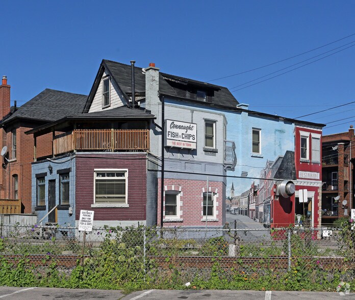 More Photos Of 976 Main St E, Hamilton Storefront Retail Residential For Lease