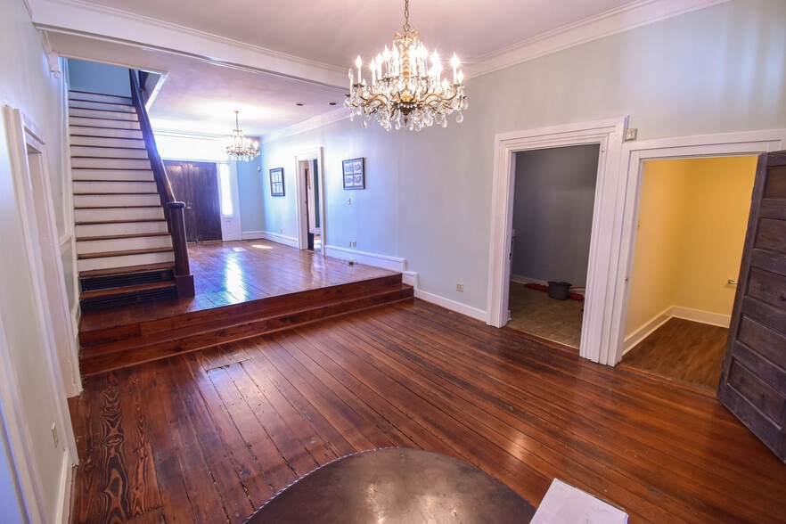 More Photos Of 2606 8th St, Tuscaloosa Office Residential For Sale