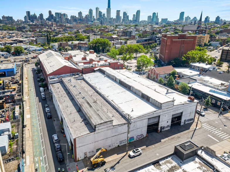 More Photos Of 170-186 Van Brunt St, Brooklyn Warehouse For Lease