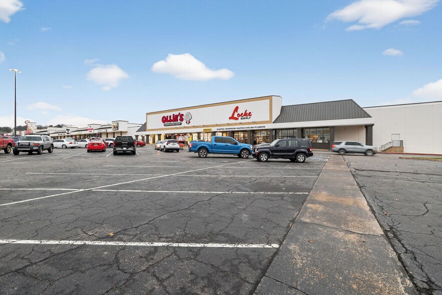 More Photos Of 1200 S Waldron Rd, Fort Smith General Retail For Sale