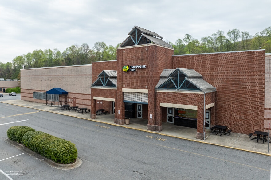 More Photos Of 3700 Candlers Mountain Rd, Lynchburg Unknown For Lease