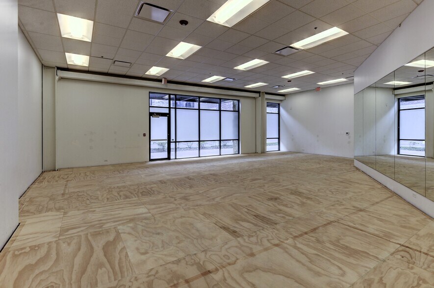 More Photos Of 135th St And Metcalf Ave, Overland Park Unknown For Lease