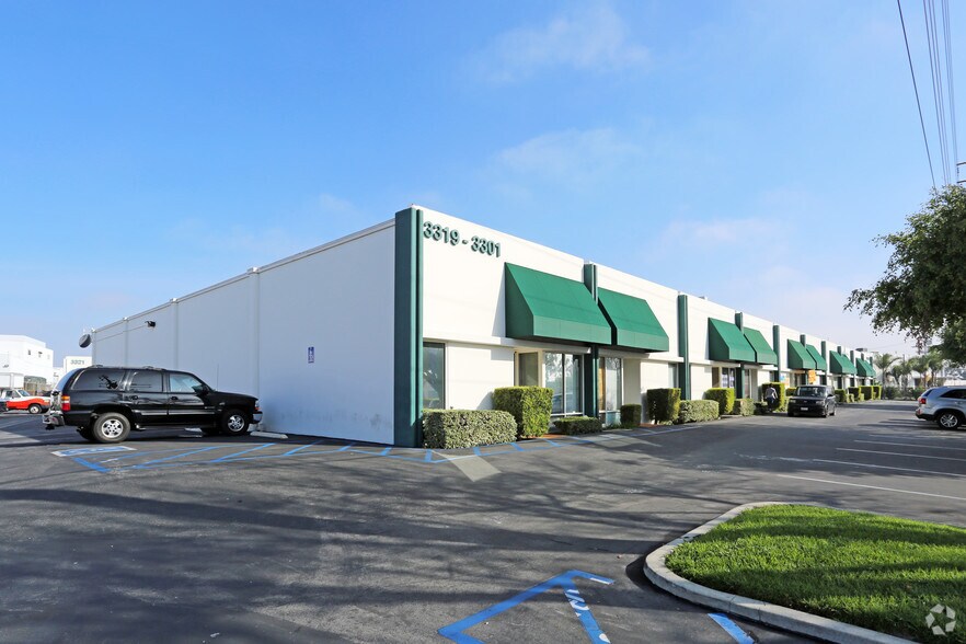More Photos Of 3301-3321 W Warner Ave, Santa Ana Warehouse For Lease