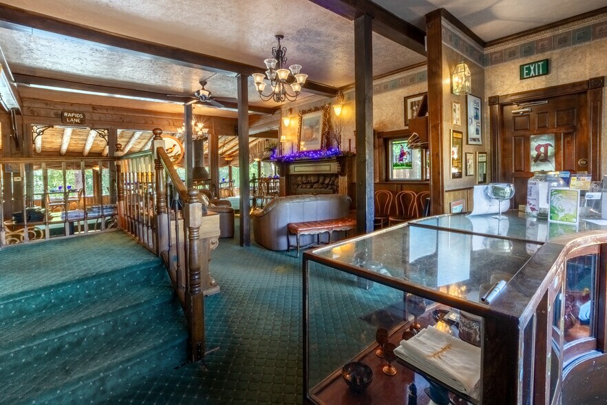 More Photos Of 210 Rapids Ln, Grand Lake Restaurant For Sale