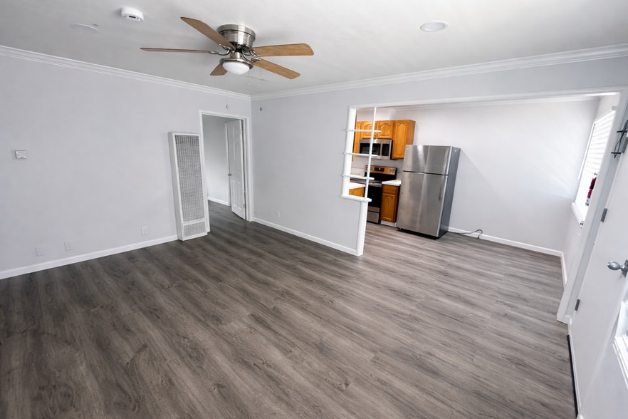 More Photos Of 3114 Ashbrook Ct, Oakland Apartments For Sale
