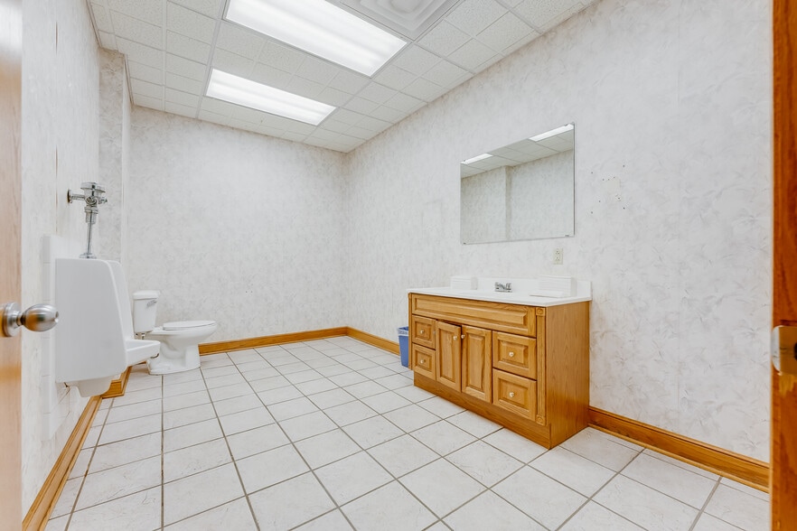 More Photos Of 55 Pleasants Industrial Park, Waverly Warehouse For Sale