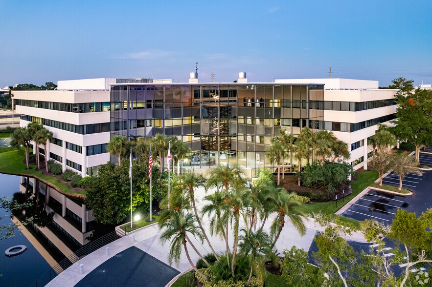 More Photos Of 555 Winderley Pl, Maitland Coworking Space