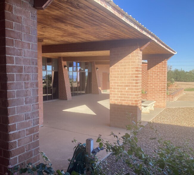 More Photos Of 801 McNab Pkwy, San Manuel Specialty For Sale