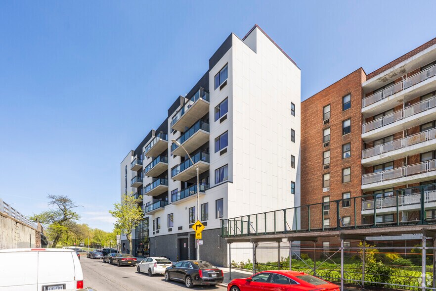 More Photos Of 2733 E 12th St, Brooklyn Apartments For Lease