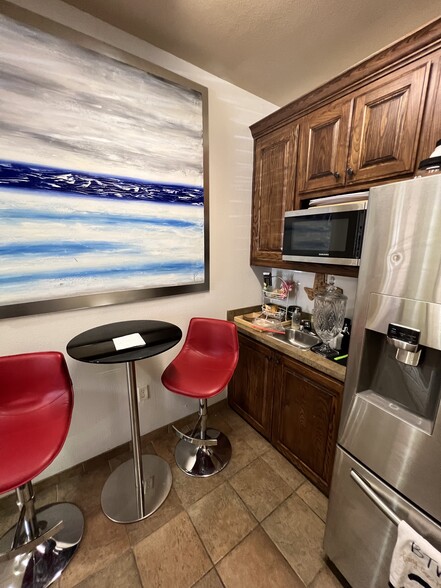 More Photos Of 2800 William D Tate Ave, Grapevine Medical For Lease