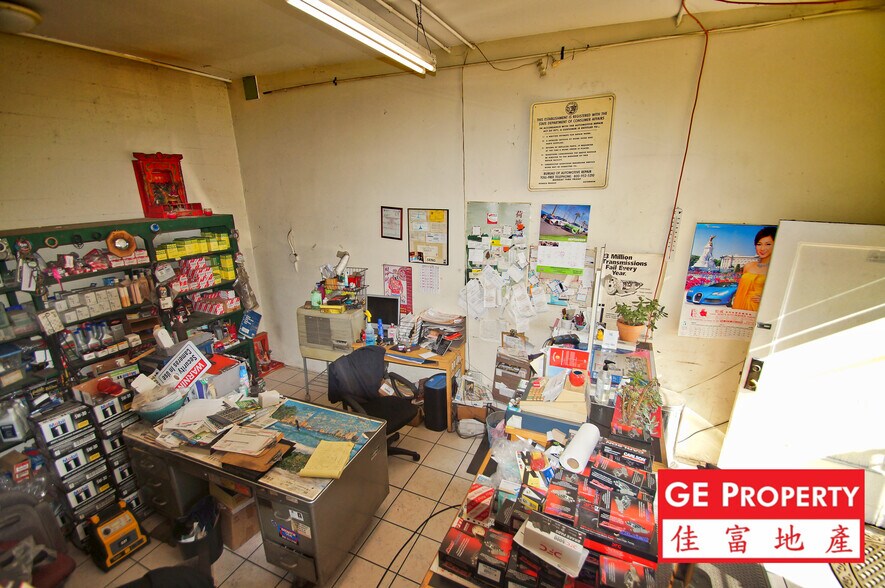 More Photos Of 1161-1165 W Sunset Blvd, Los Angeles Auto Repair For Lease