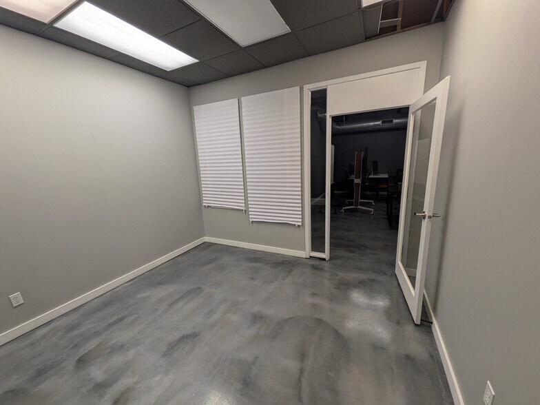 More Photos Of 6767 E Washington St, Indianapolis Coworking Space