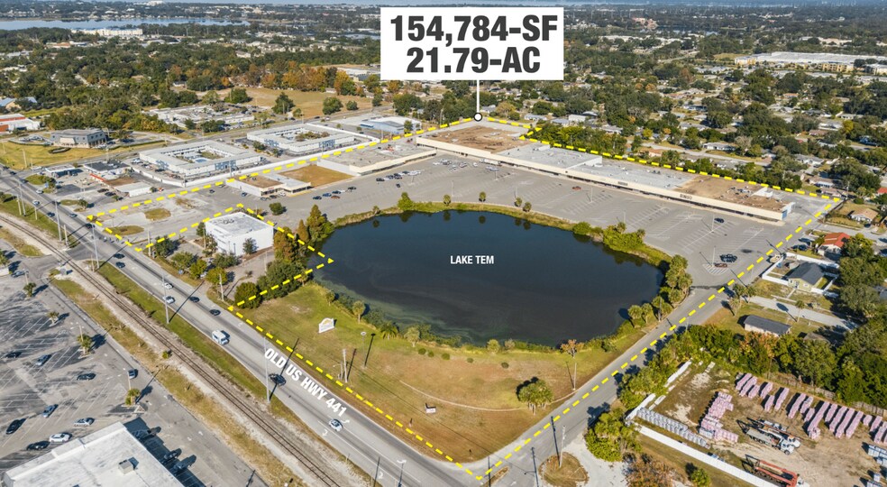 Primary Photo Of 2751 W Old US Highway 441, Mount Dora General Retail For Sale