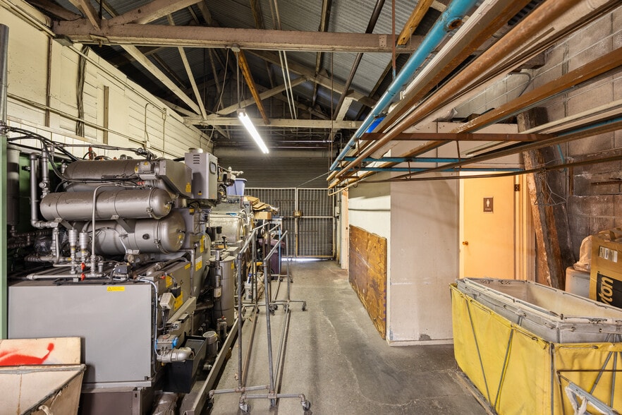 More Photos Of 705 37th St, Oakland Land For Sale