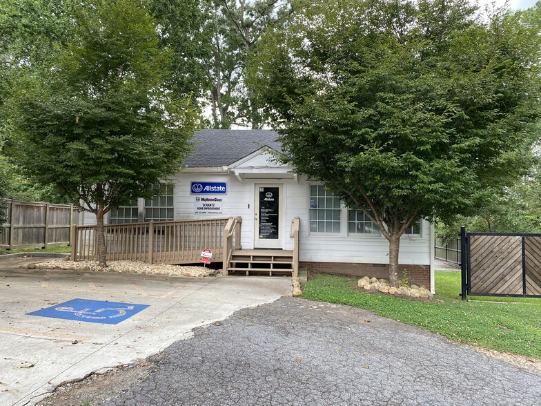 Primary Photo Of 4014 Clairmont Rd, Atlanta Office For Lease