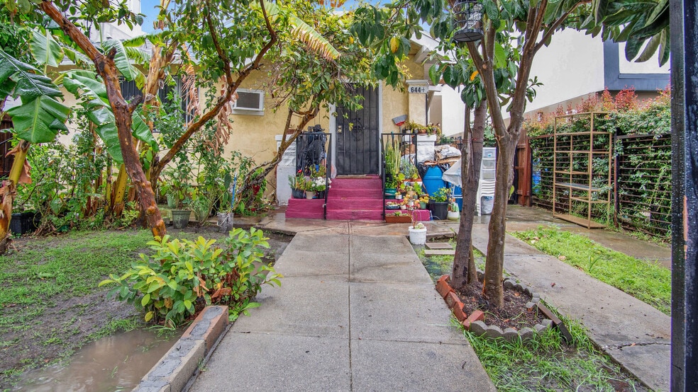 More Photos Of 644 N Serrano Ave, Los Angeles Apartments For Sale