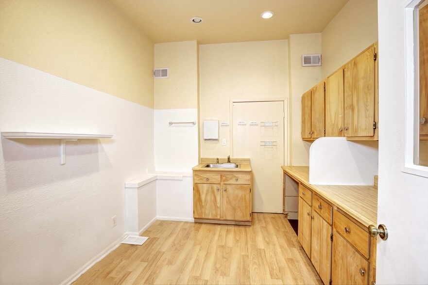More Photos Of 404 W Main St, Payson Medical For Lease