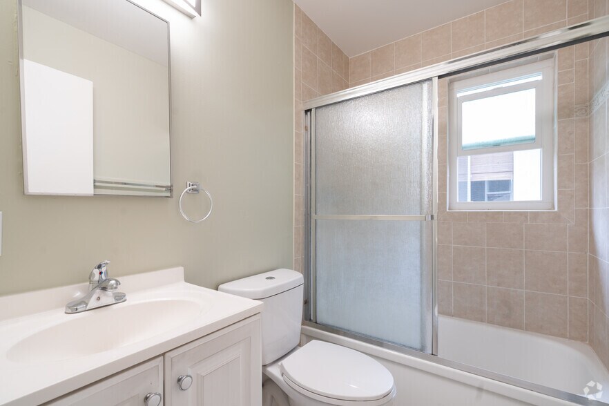 More Photos Of 6638-6646 MacArthur Blvd, Oakland Apartments For Sale
