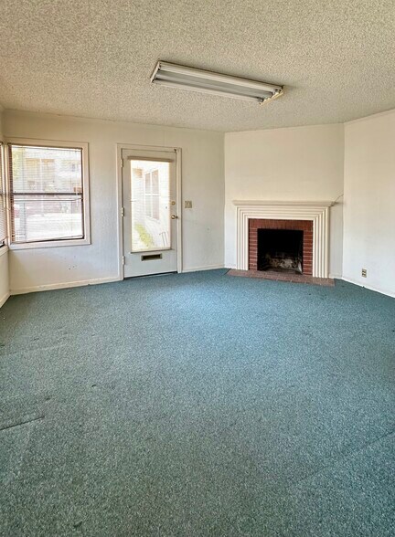 More Photos Of 2062 Washington Ave, San Leandro Apartments For Sale
