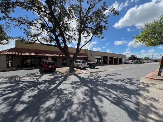 Primary Photo Of 310 E Pecan Blvd, McAllen Storefront For Lease