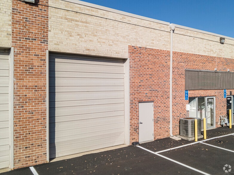 More Photos Of 7401-7403 Lockport Pl, Lorton Unknown For Lease