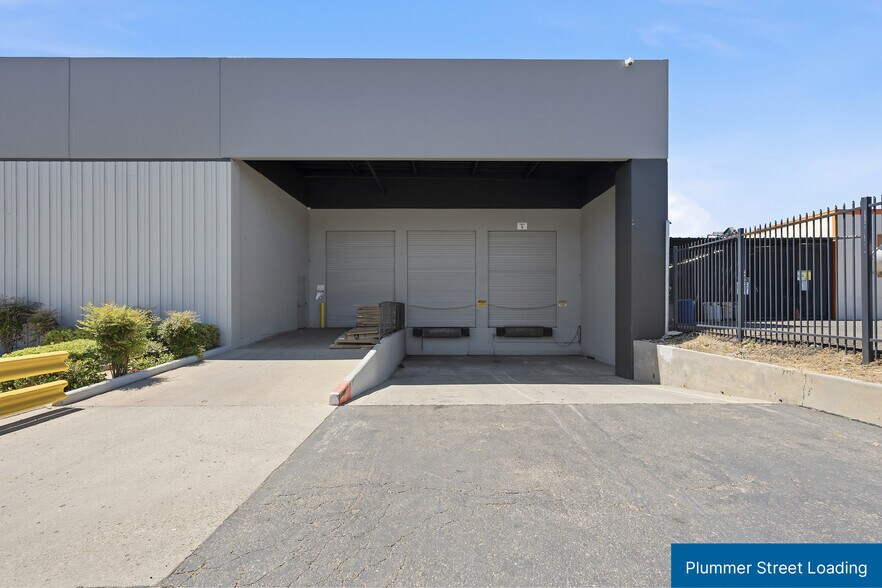 More Photos Of 20310 Plummer St, Chatsworth Manufacturing For Lease