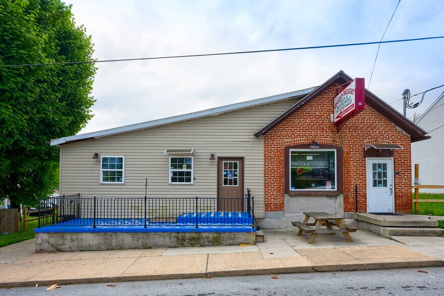 More Photos Of 38 N Main St, East Prospect Restaurant For Lease