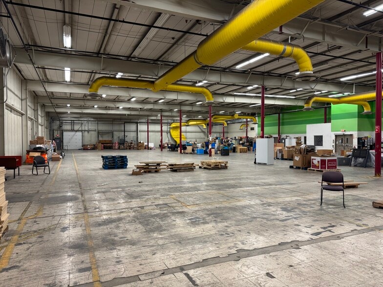 More Photos Of 316 Donohoe Rd, Greensburg Warehouse For Lease