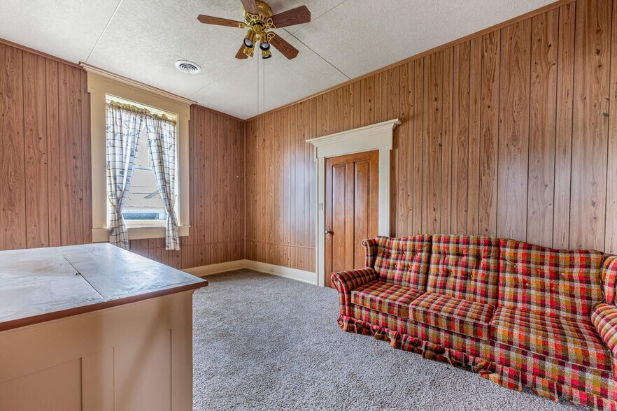 More Photos Of 405 E Spring St, Saint Marys Office Residential For Sale