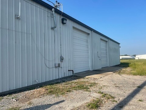 More Photos Of 307 NW 5th St, Pryor Industrial For Sale